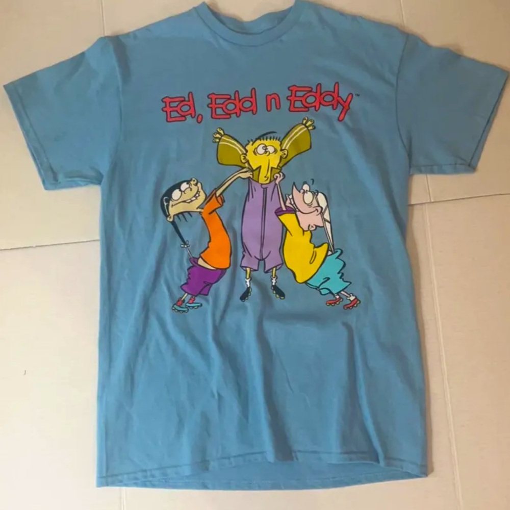 Ed Edd and Eddy for the 90s babies. Medium short sleeve T-shirt brand new.